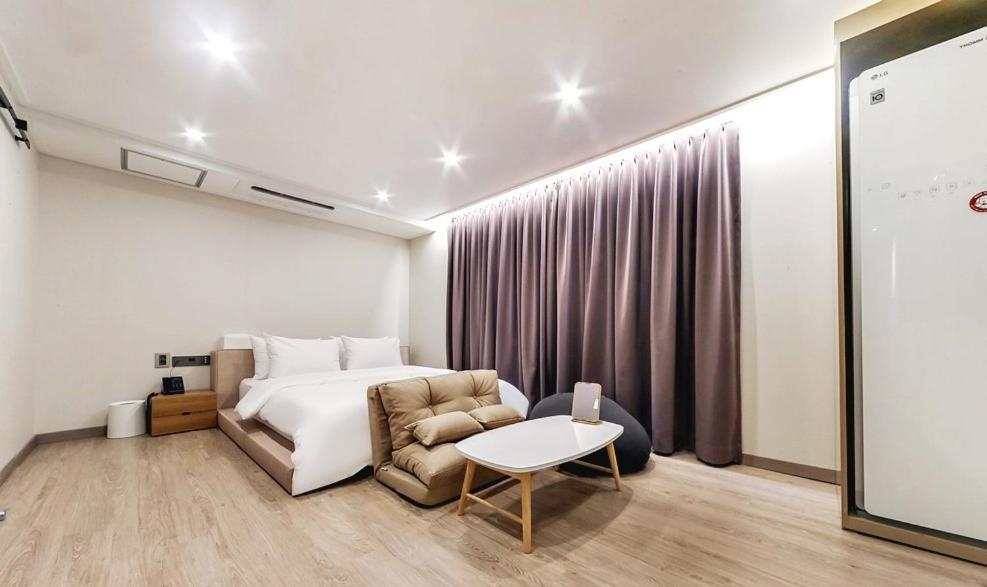 Centro Hotel Chilgok Bagian luar foto