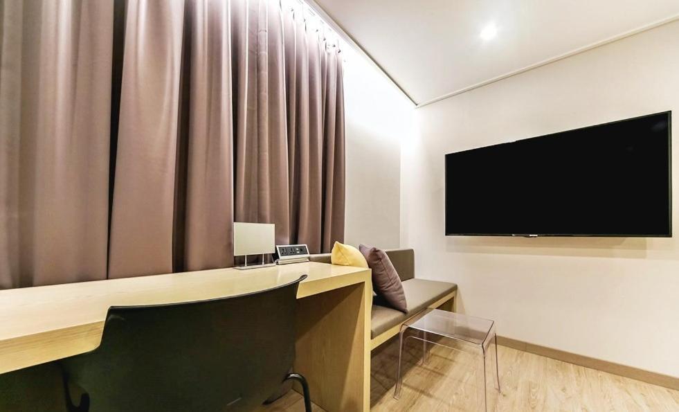 Centro Hotel Chilgok Bagian luar foto